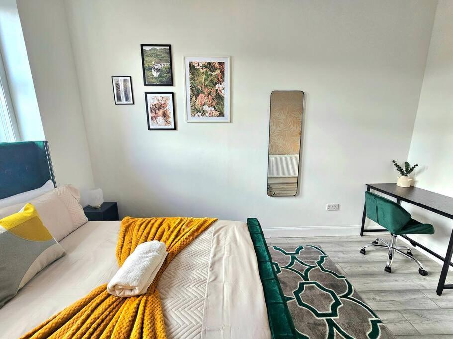 Spacious Haven With Free Parking Glasgow Ngoại thất bức ảnh