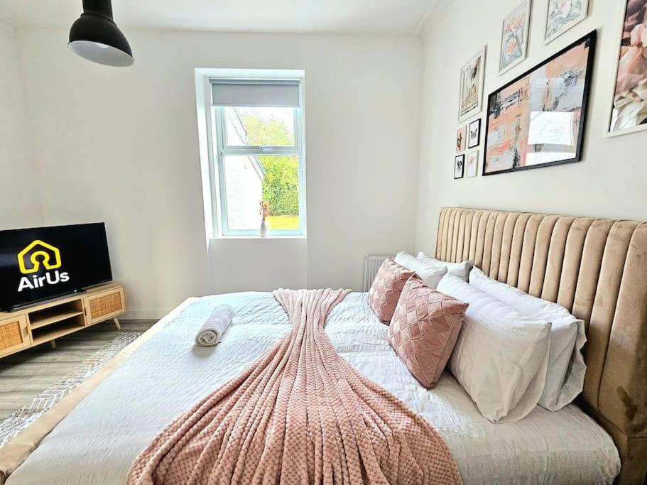 Spacious Haven With Free Parking Glasgow Ngoại thất bức ảnh