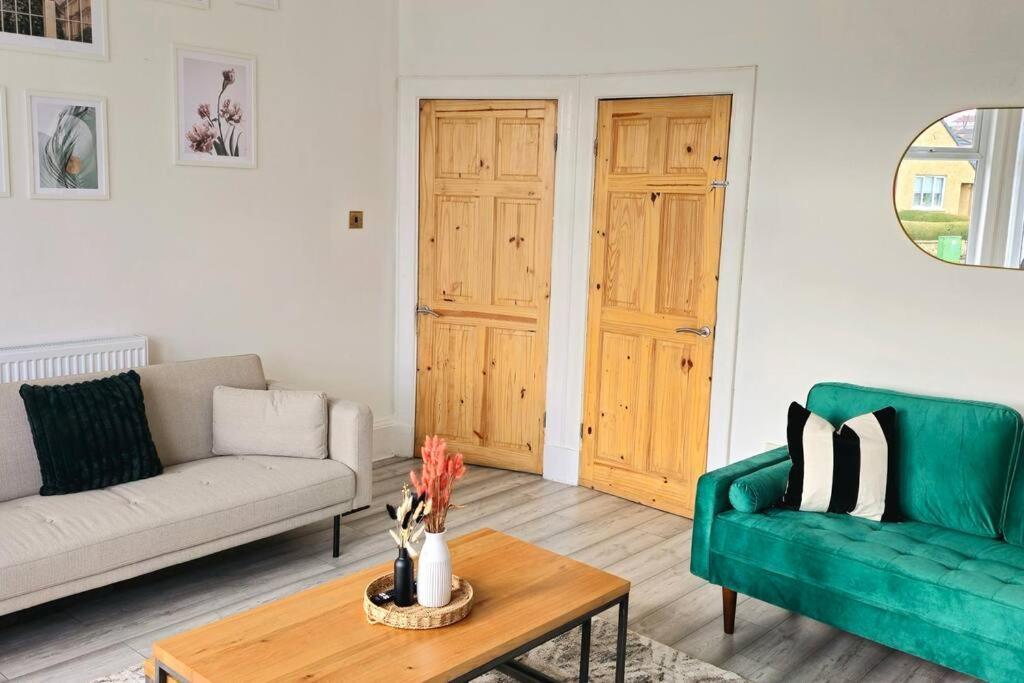 Spacious Haven With Free Parking Glasgow Ngoại thất bức ảnh