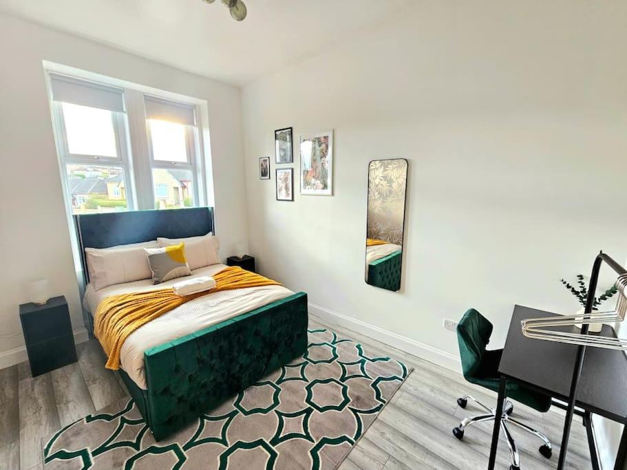 Spacious Haven With Free Parking Glasgow Ngoại thất bức ảnh