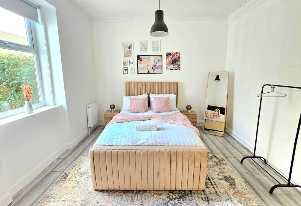 Spacious Haven With Free Parking Glasgow Ngoại thất bức ảnh