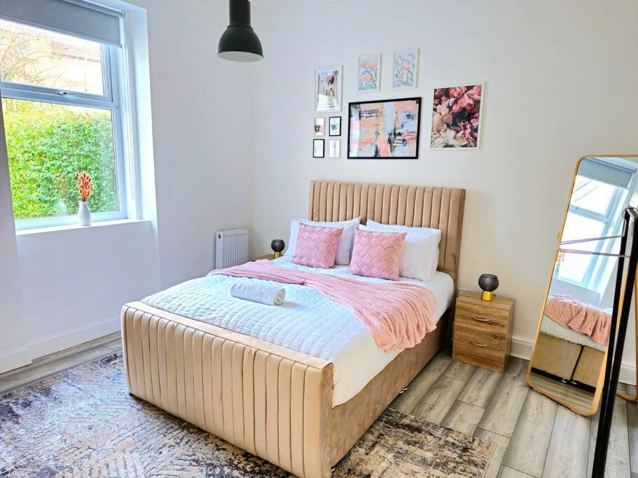 Spacious Haven With Free Parking Glasgow Ngoại thất bức ảnh