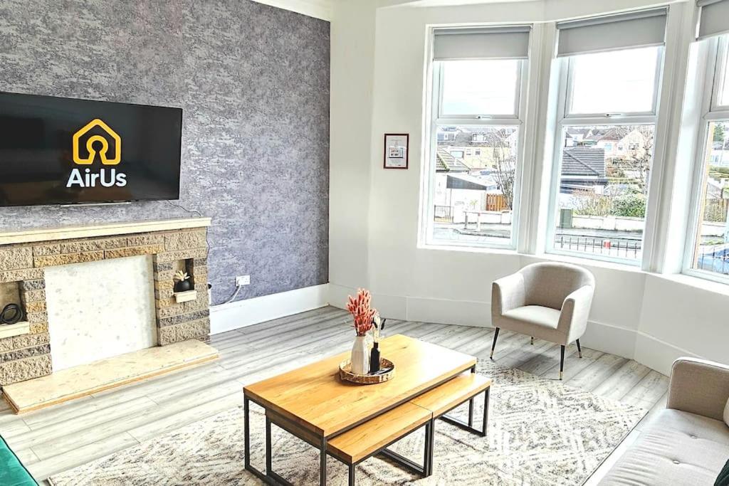 Spacious Haven With Free Parking Glasgow Ngoại thất bức ảnh
